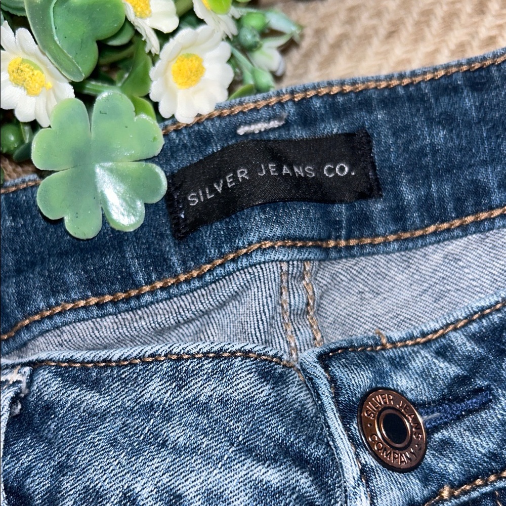 SILVER JEANS SUKI Straight Leg Classic Light Blue Women's Jeans Size 31 - Picture 2 of 14